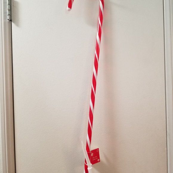 Light up Candy Cane LED Battery operated, need 2 Set of 4 - Picture 3 of 13